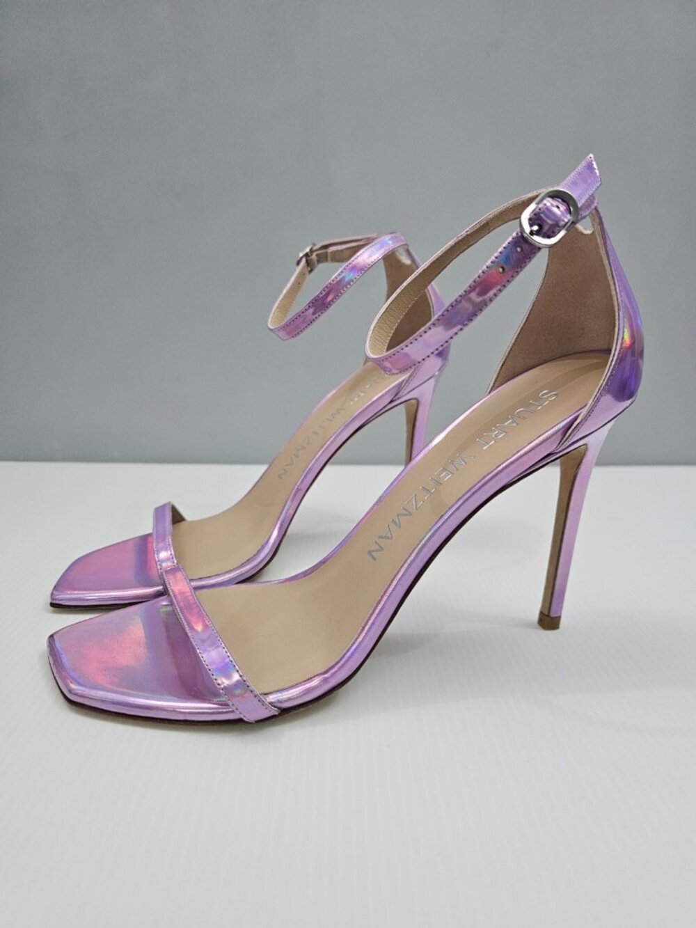 Stuart Weitzman Nudistcurve 100 Holographic Sandal Womens 9 Pink Purple Heel